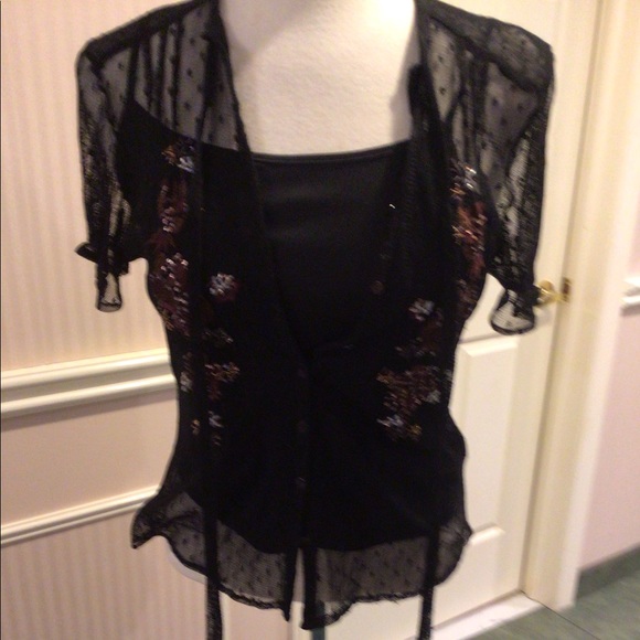 💕💕2X HOST PICK💕💕NWT Black lace with sequins blouse - Picture 4 of 8